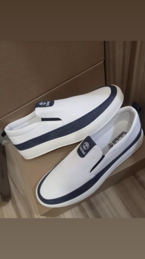 9673F223-B7E7-4863-9B1D-6D73DE594393