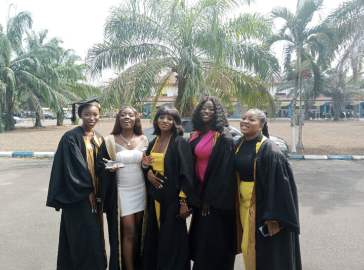 4F75105A-19C4-4BE2-BDAD-314083054277