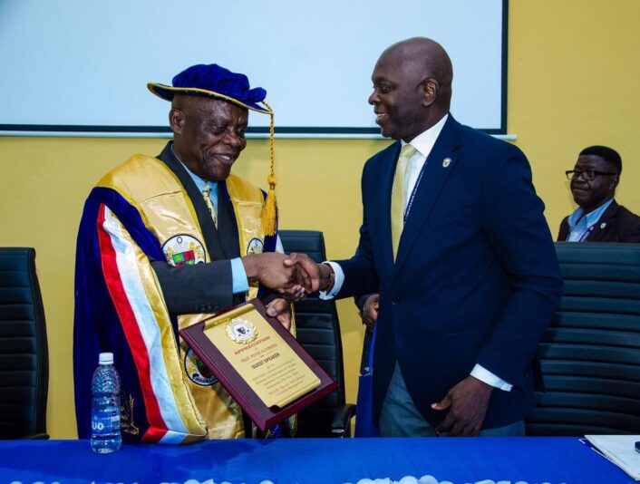 04D709E0-B64D-451B-ACD2-00592AA9E81C