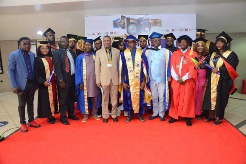 E512E0E3-A635-48AC-9B5D-FC4DF66071D6