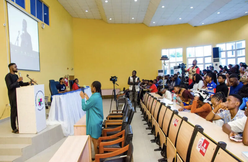 C2BD8035-94A5-43E9-B5F9-1A98CB8D1E45