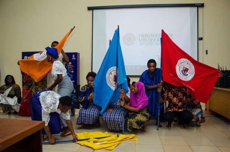 21A70352-8EEC-4BCC-BA82-6950C8A5BFDC