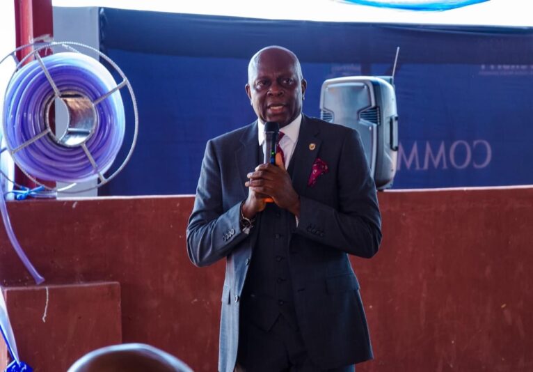 BACB4558-AA60-435F-BAA0-F74EE269A0E9