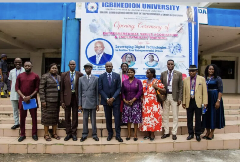 8A66C4B7-8C44-445C-960E-74D6D5F80857