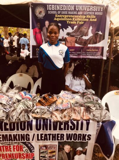 8CD89D12-60CC-4040-A6D1-55B76D3ED2B3