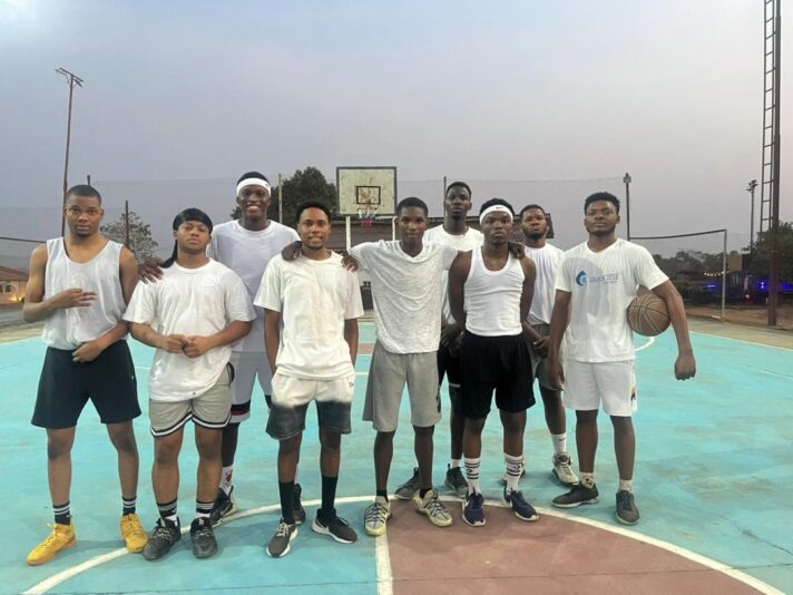 8085A221-CF53-414F-83E5-0E5452F85984