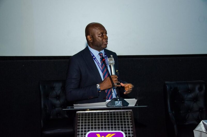 C196E953-1638-4B29-8E61-769B2F55C864