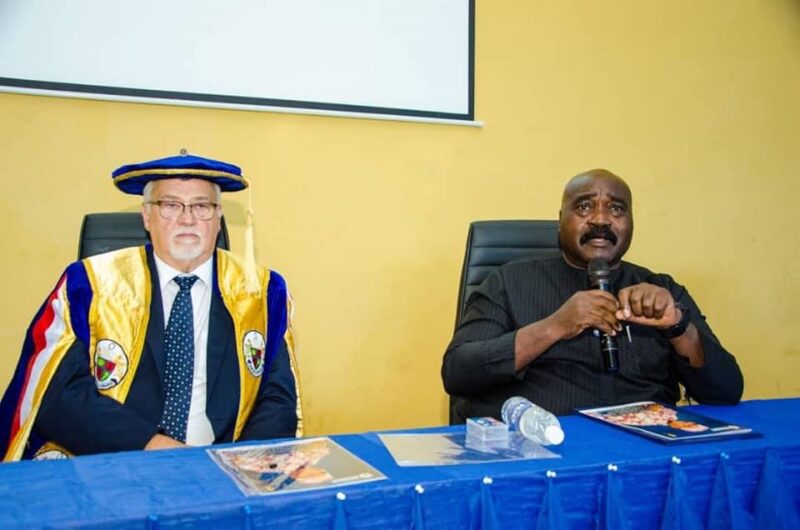 9F388552-20AF-45F9-BB5B-8EF12AE8DF5F