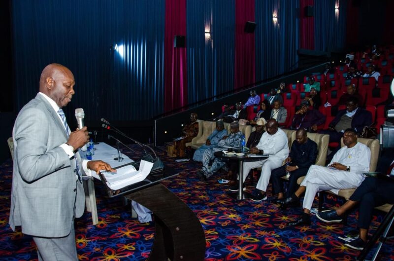 7DCE94E1-CC31-4653-97A5-44A40E8C89AE