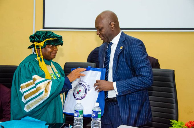 47876C27-EADF-4566-A76A-DFFF2502DBD2