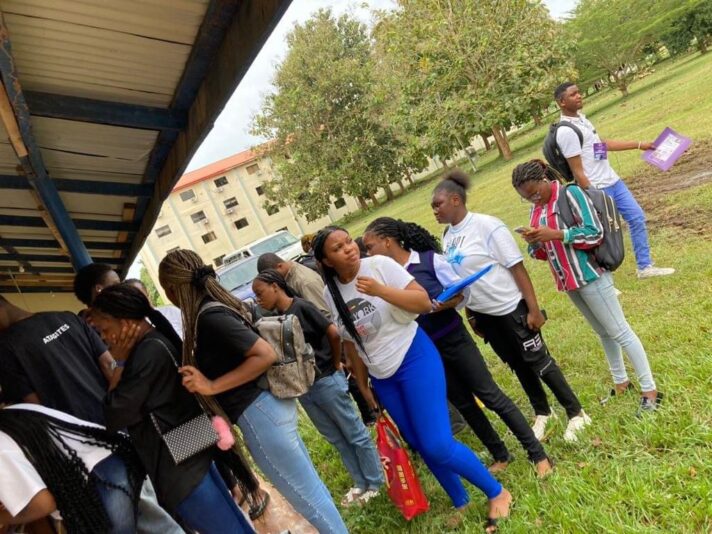 CB22E8E2-D9BF-461C-8C4F-52128D860F99