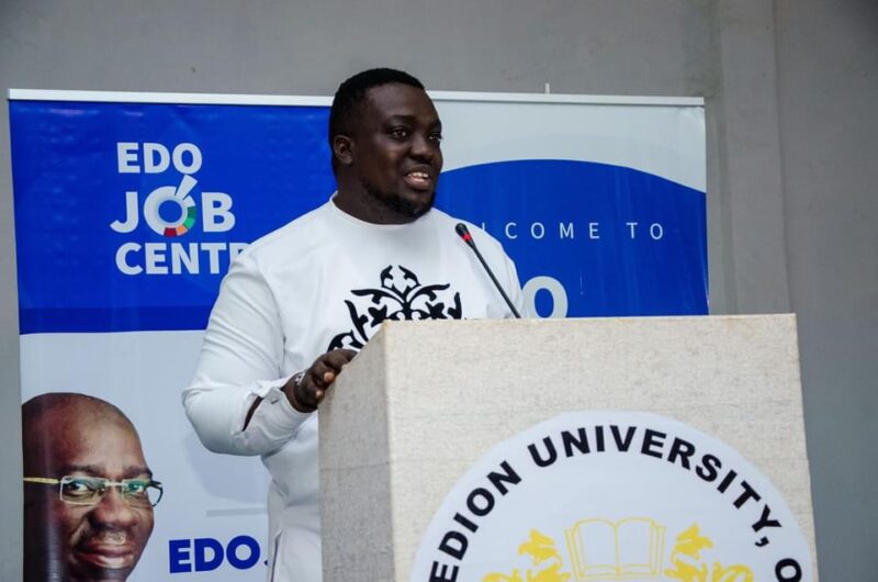 5768C61D-8FDE-4251-BBD8-C222FD525383