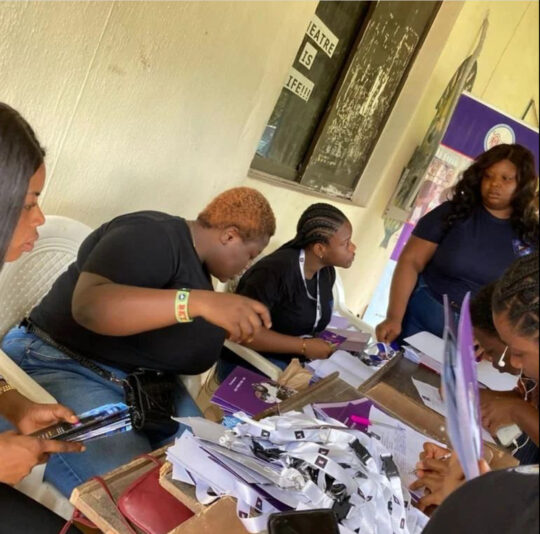 609B2F2B-AF97-422D-83EE-E57CCC6E29CE