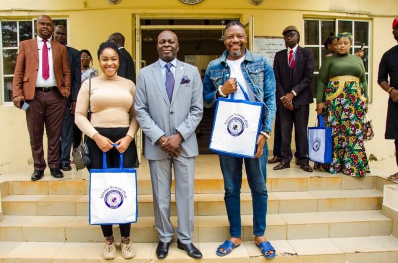 4496FAD2-3F6F-4D10-958D-C0C39739B46D