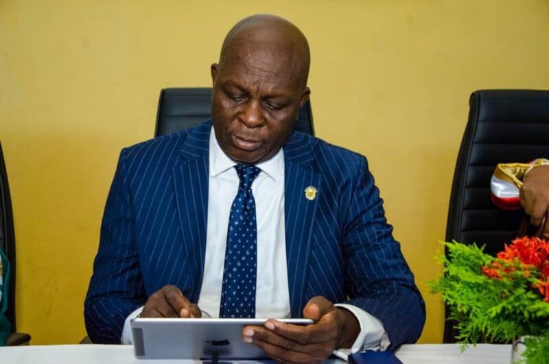 35099715-4651-4360-80AB-7FD65E8272AD