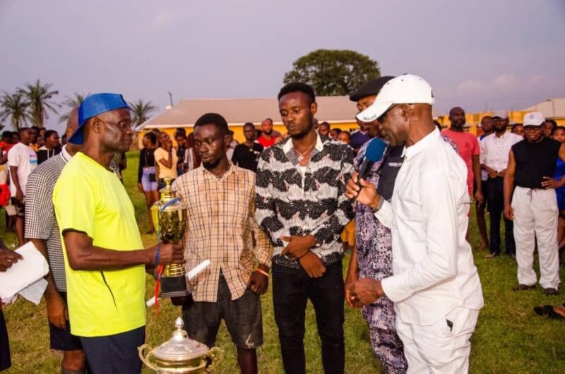 8E4CB878-45C1-4516-B9C0-40ACD298B940